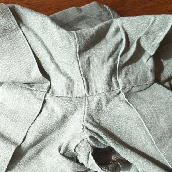 Volcom Shorts - Picture 9 of 10